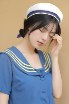和爸爸kiss歌曲高清免费观看中文